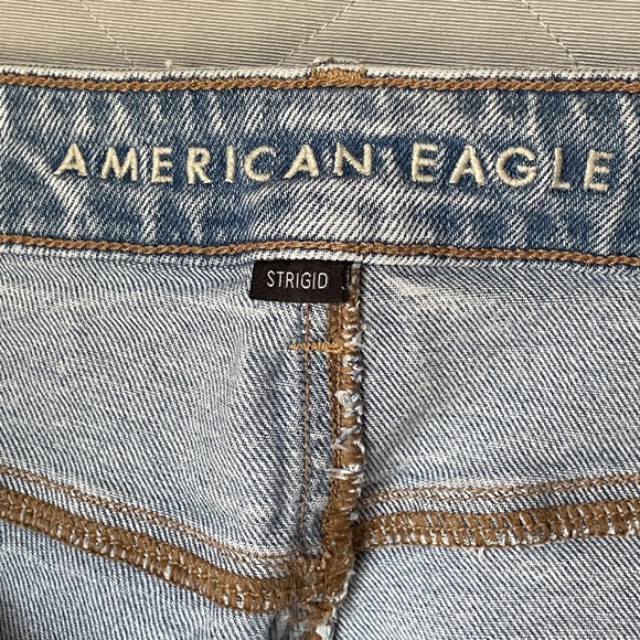 American Eagle Strigid Mom Jeans - Size 8 - Picture 6 of 9